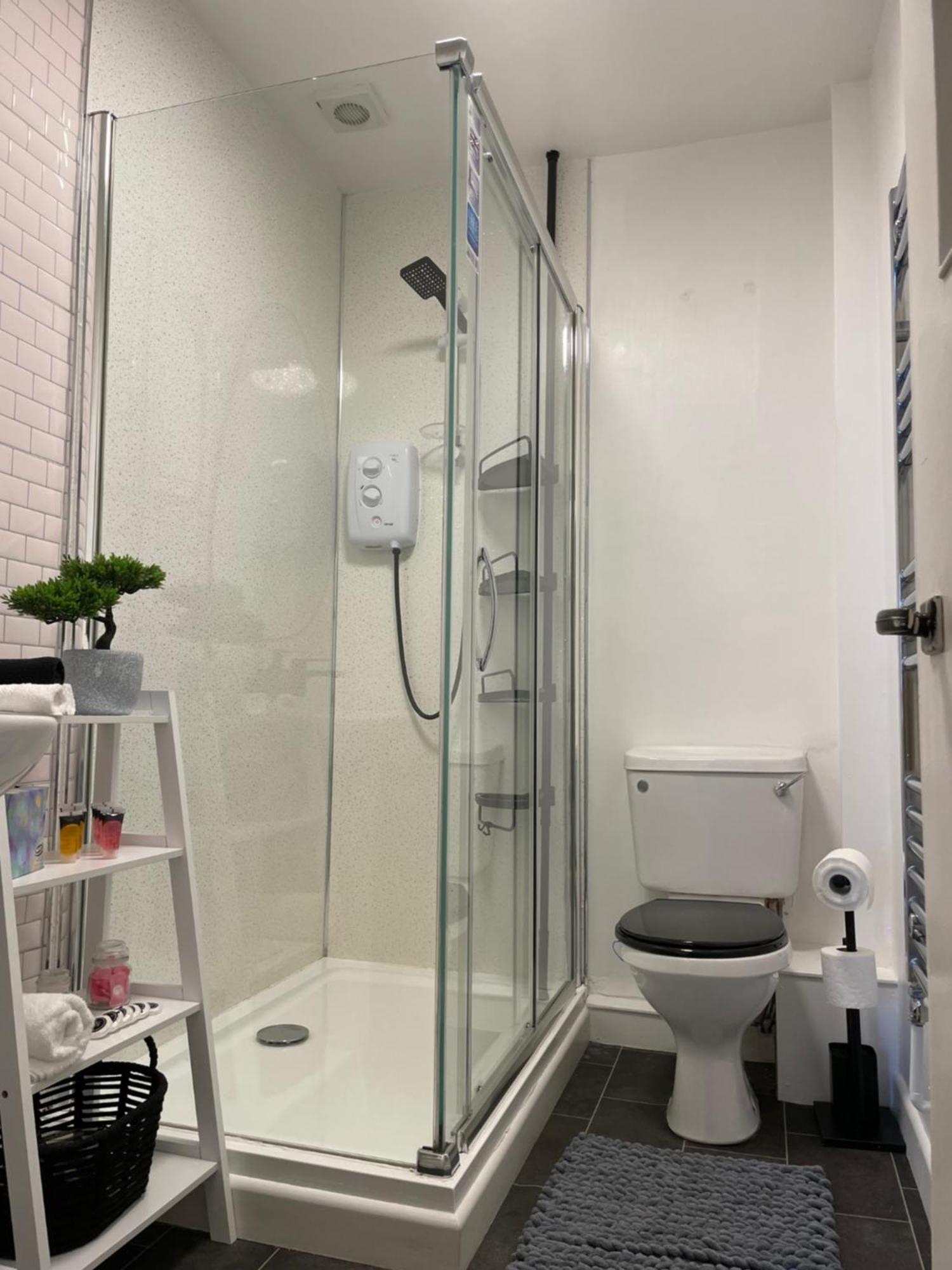 Flat 1 Apartment Lampeter Luaran gambar