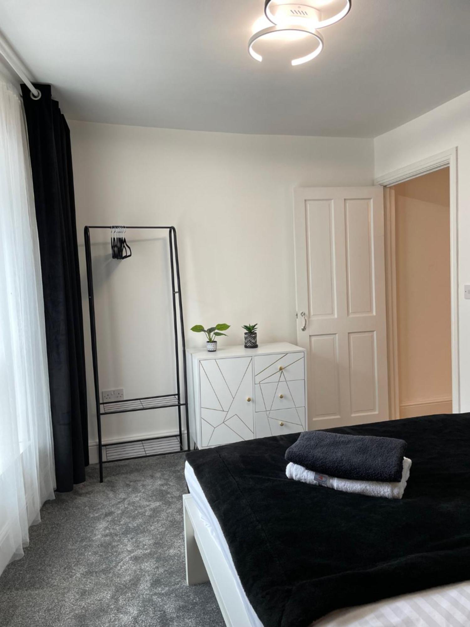 Flat 1 Apartment Lampeter Luaran gambar